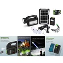 Sistema solar pequeno con panel y bombillas